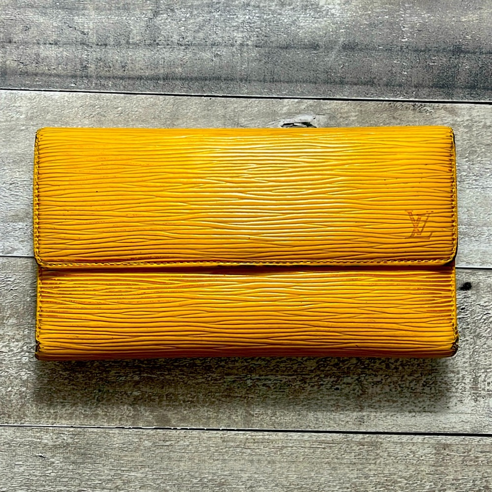 LOUIS VUITTON Yellow Epi Leather Porte Tresor Wallet